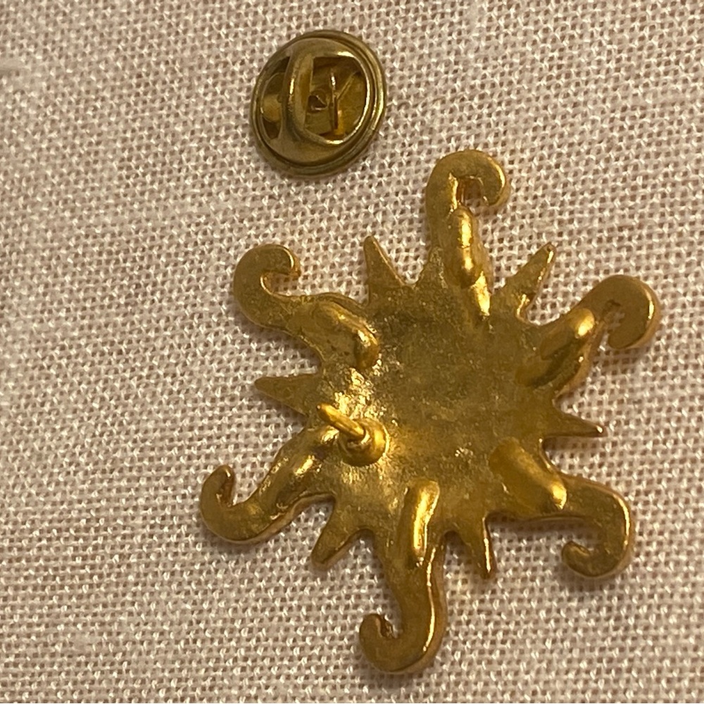 Vintage gold sun brooch smiling sun pin gold matte 80s 90s jewelry boho - Picture 8 of 11